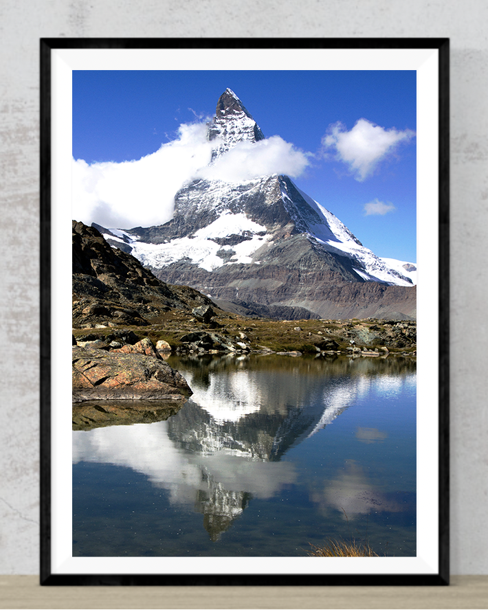 The Mountain in The Lake