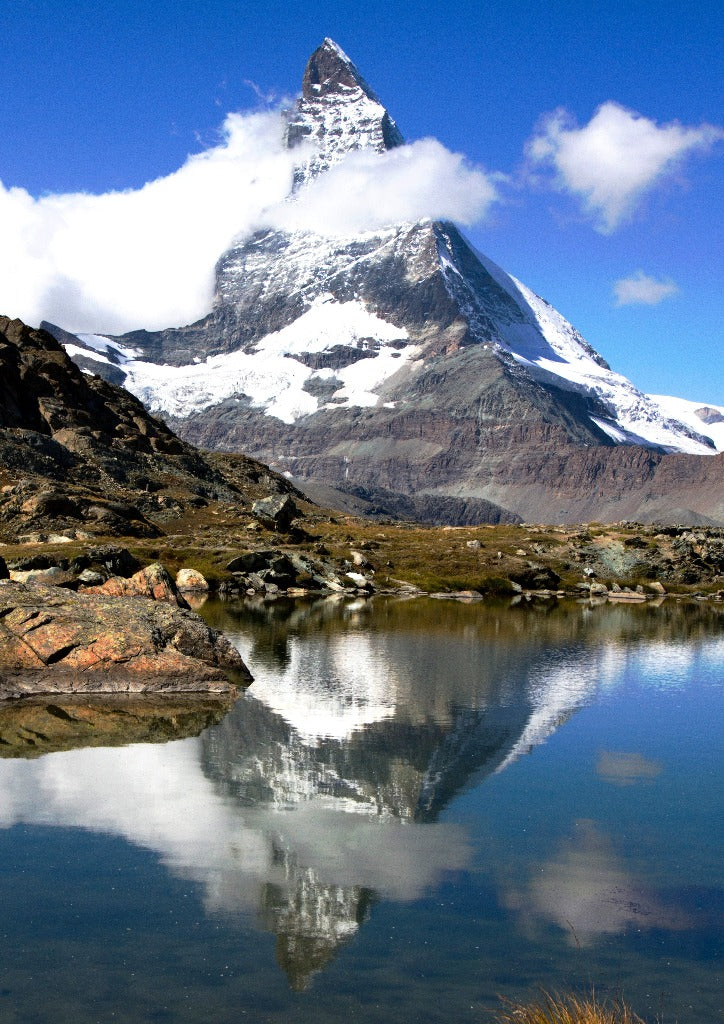 The Mountain in The Lake